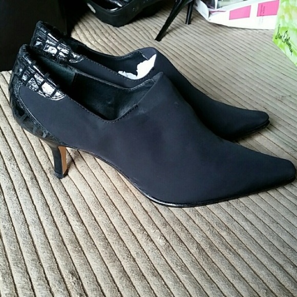 Donald J. Pliner Shoes - Nwot, Donald J Pliner pumps, kitten heels, 7.5